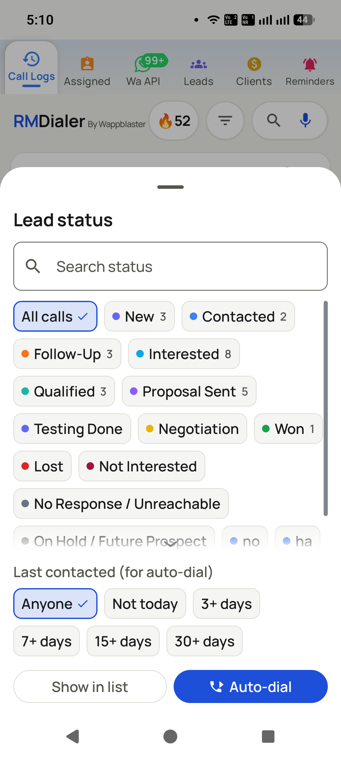 Choosing who the automatic call dialer rings: lead statuses with counts such as Interested 8 and Proposal Sent 5, a last-contacted filter of anyone, not today, 3, 7, 15 or 30 days, and an Auto-dial button